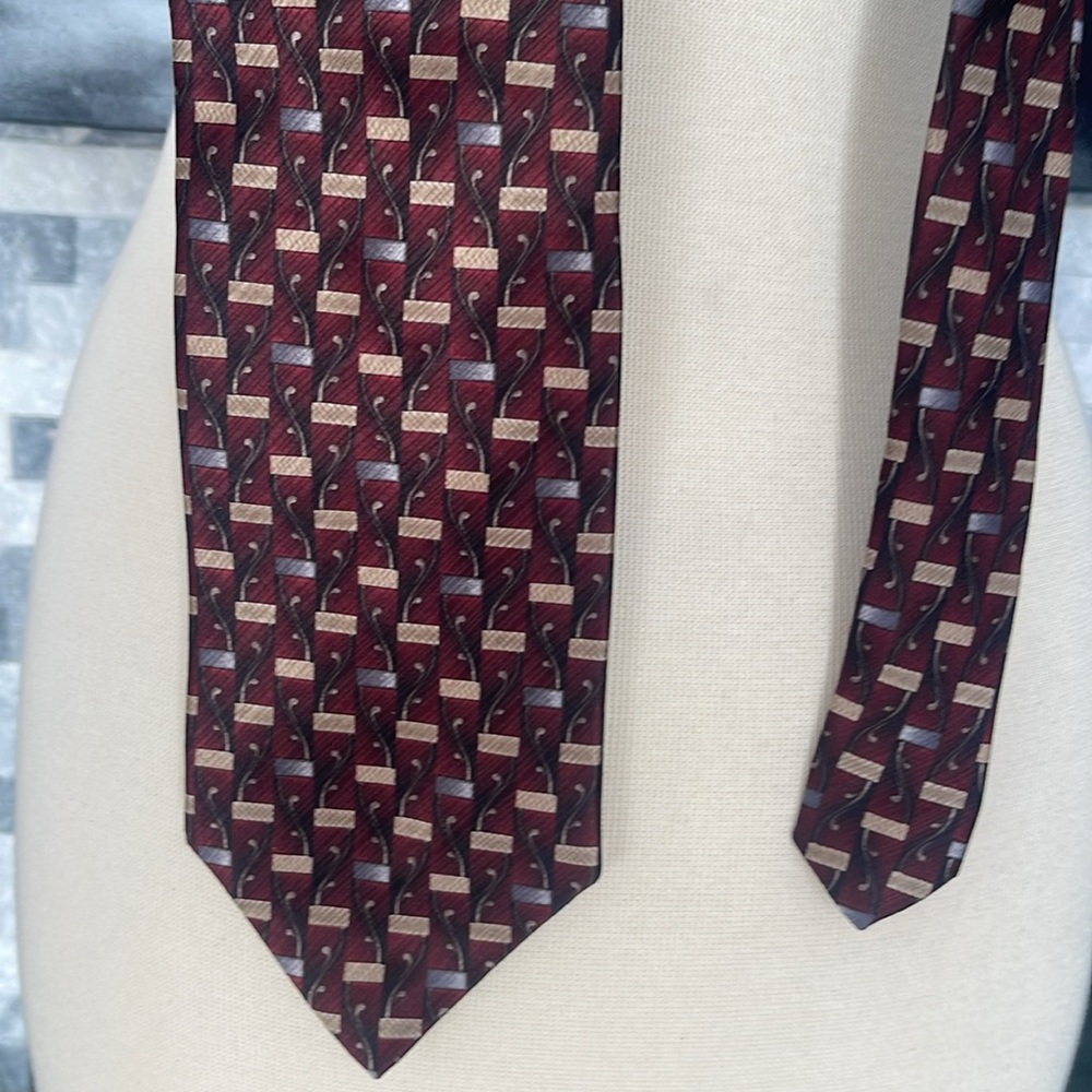 Harken Handmade 100% silk tie 57”